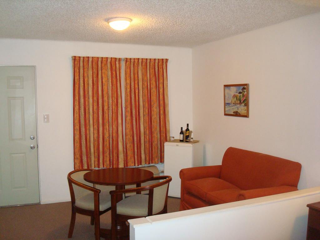 Family Inn San Rafael  Eksteriør bilde