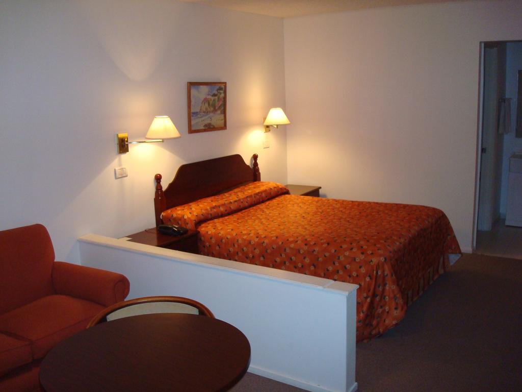 Family Inn San Rafael  Eksteriør bilde